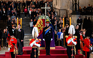 Brytyjczycy żegnają Elżbietę II. Dziś królewski pogrzeb